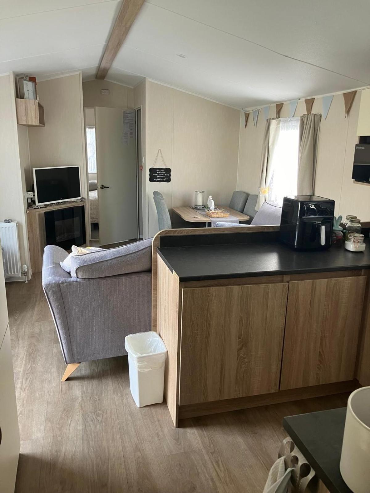 The Hideaway Cabin Seasalter Luaran gambar